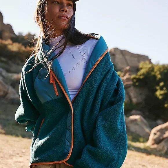 Free People Jackets & Blazers - NWOT Free People ‘Hit the Slopes’ Fleece Shawl Jacket in Teal
